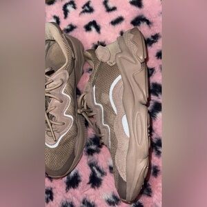 Men’s Adidas Ozweego “ Sesame”